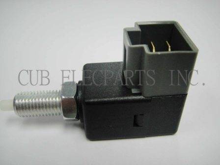 Датчик включения стоп-сигнала CUB  B011-071  (VS-48C009)