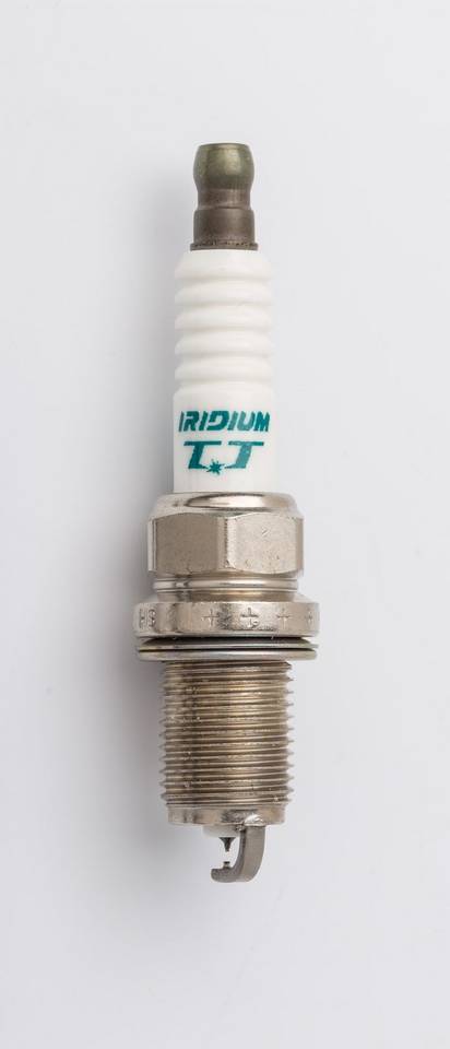 Свеча зажигания DENSO   4701  IK16TT