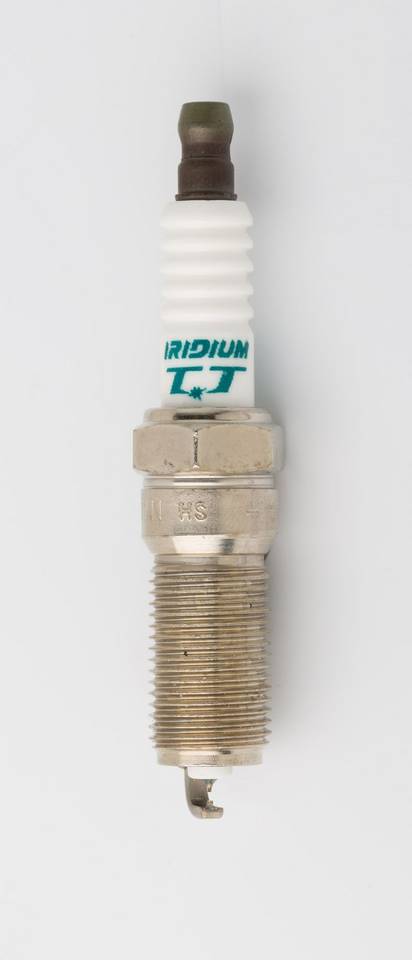 Свеча зажигания DENSO   4718  ITV16TT