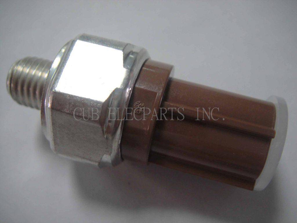 Датчик давления масла CUB  B015-055  (VS-28C014)