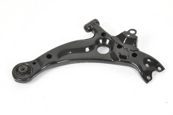 Рычаг подвески SH-05037 (48068-05050) нижний